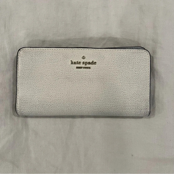 KATE Spade Bifold Wallet - Picture 1 of 5